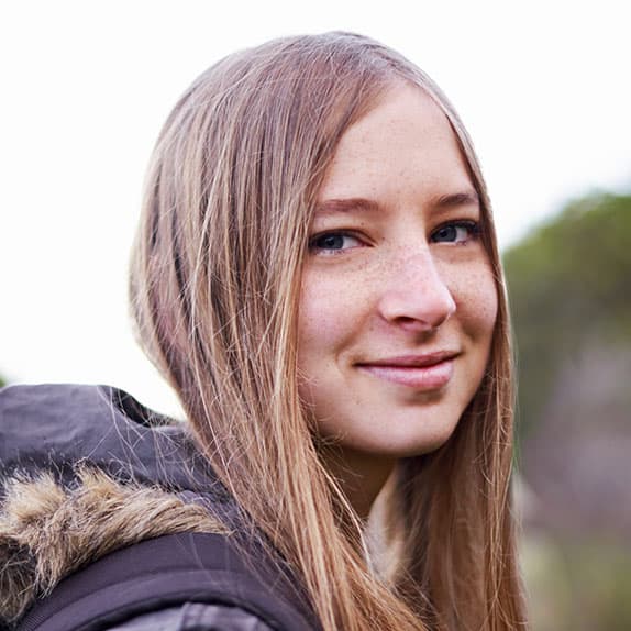 Porträt von Elena Müller, Integrationskraft bei der Jetzt Jugendhilfe